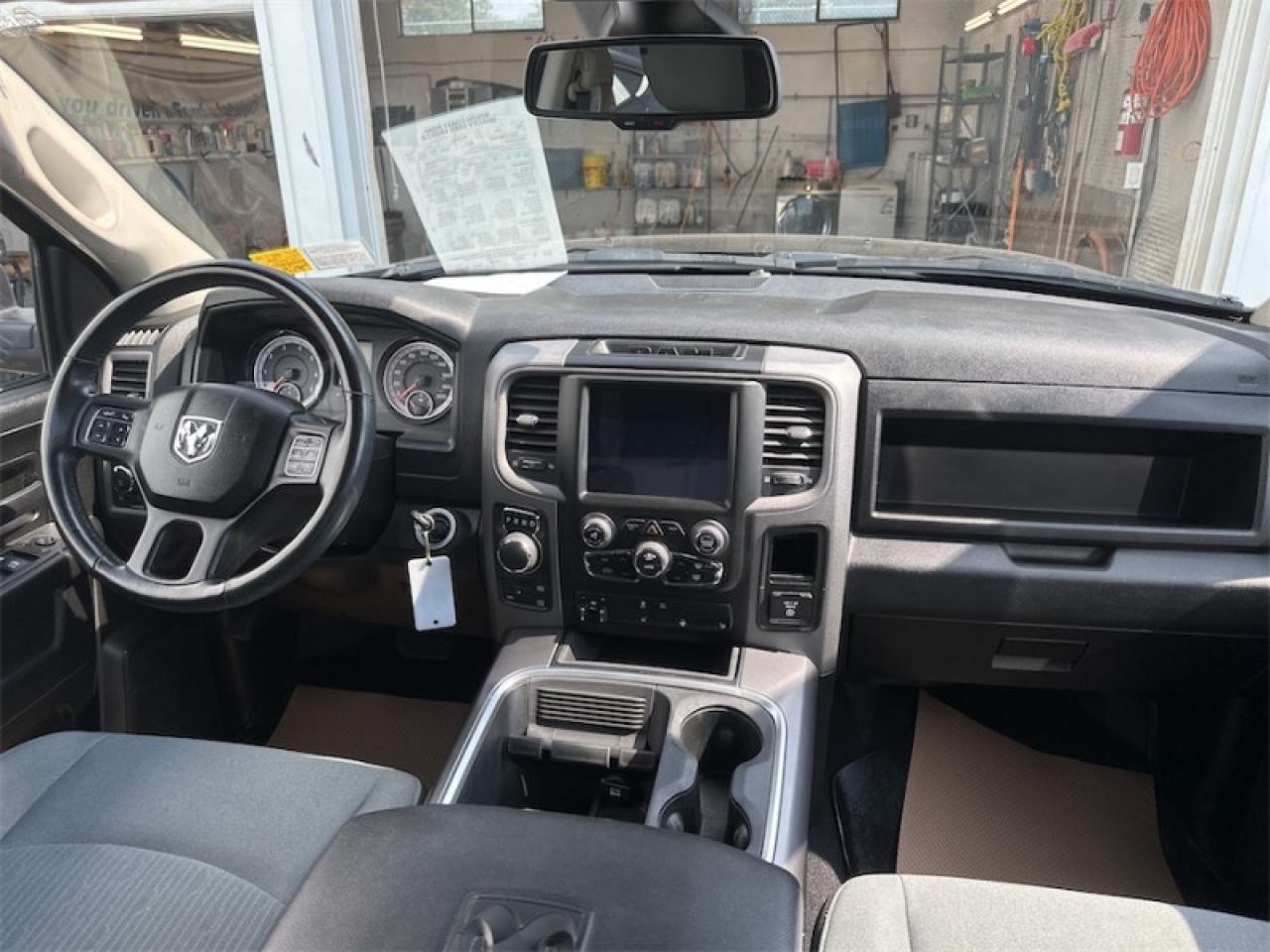 2022 RAM 1500 Classic Express  - Night Edition Photo5