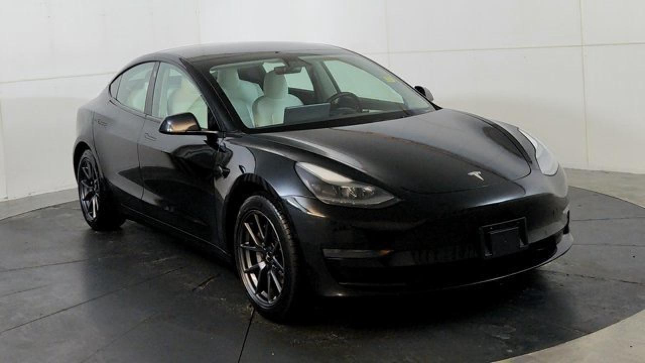 Used 2021 Tesla Model 3  for sale in Winnipeg, MB