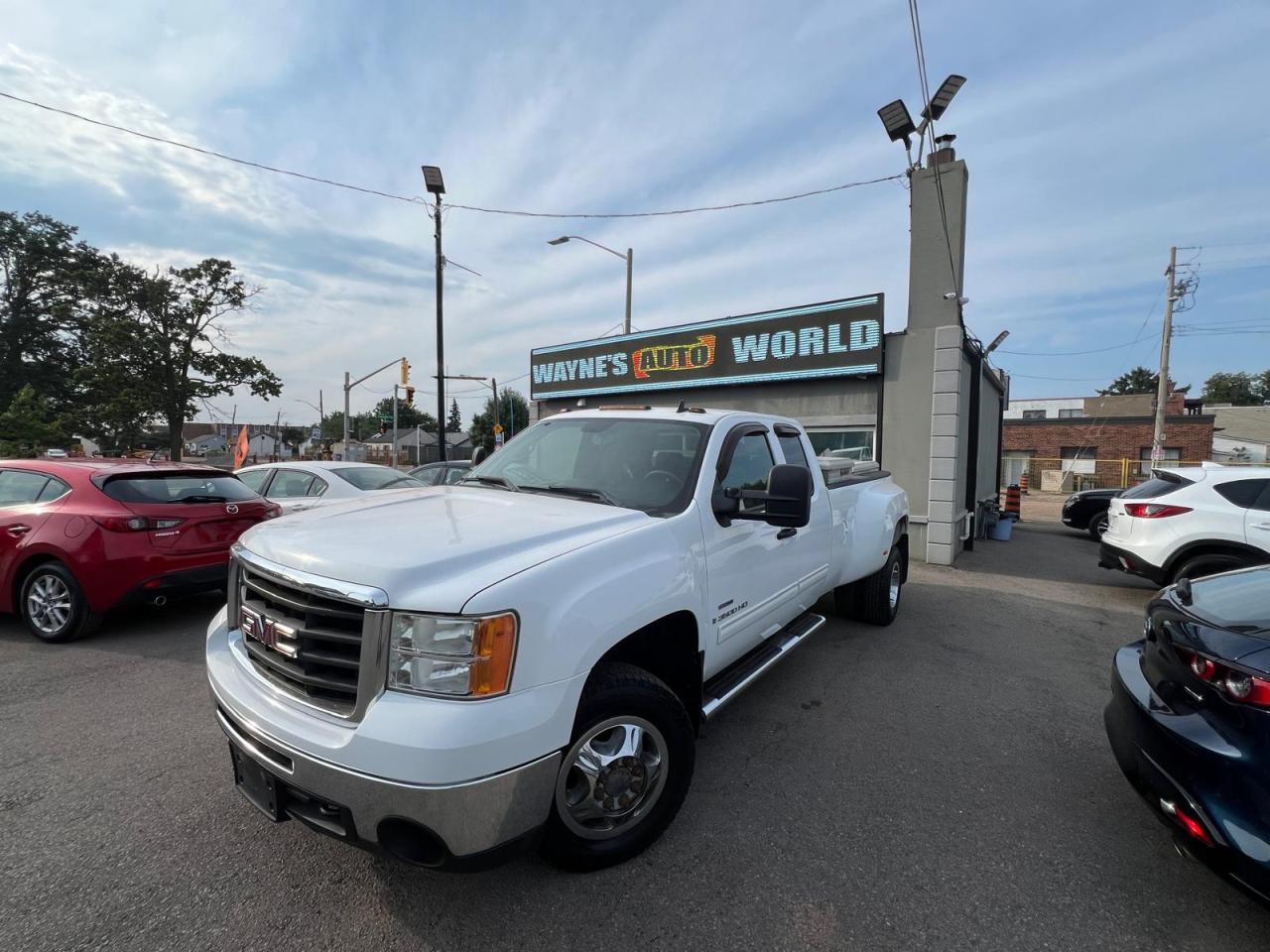 Used 2009 GMC Sierra 3500 HD Work Truck for sale in Hamilton, ON