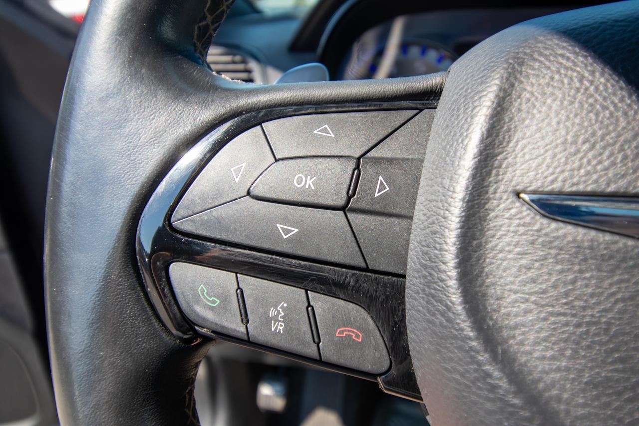 2015 Chrysler 300 300S Photo5