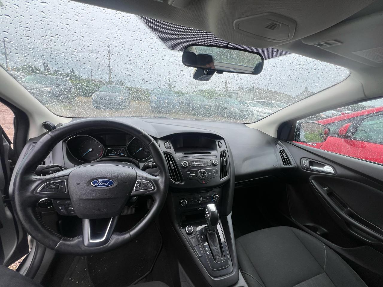 2016 Ford Focus 4DR SDN SE - Photo #6