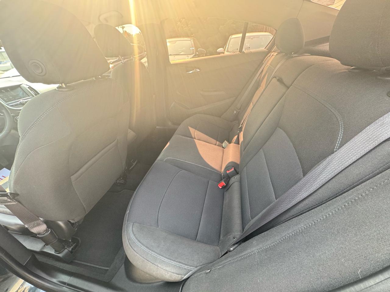 2017 Chevrolet Cruze 4dr Sdn 1.4L LT w/1SD - Photo #14