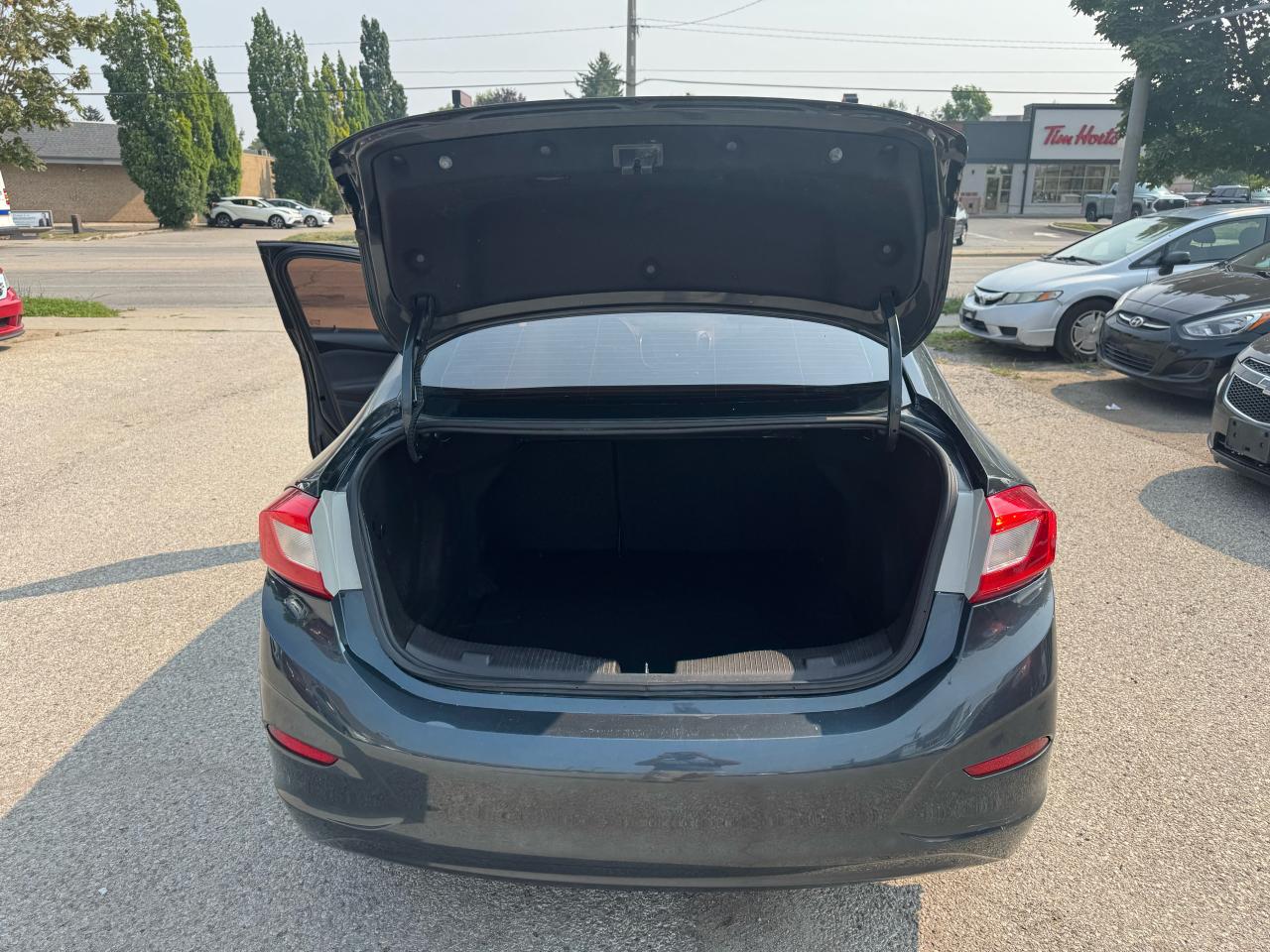 2017 Chevrolet Cruze 4dr Sdn 1.4L LT w/1SD - Photo #17