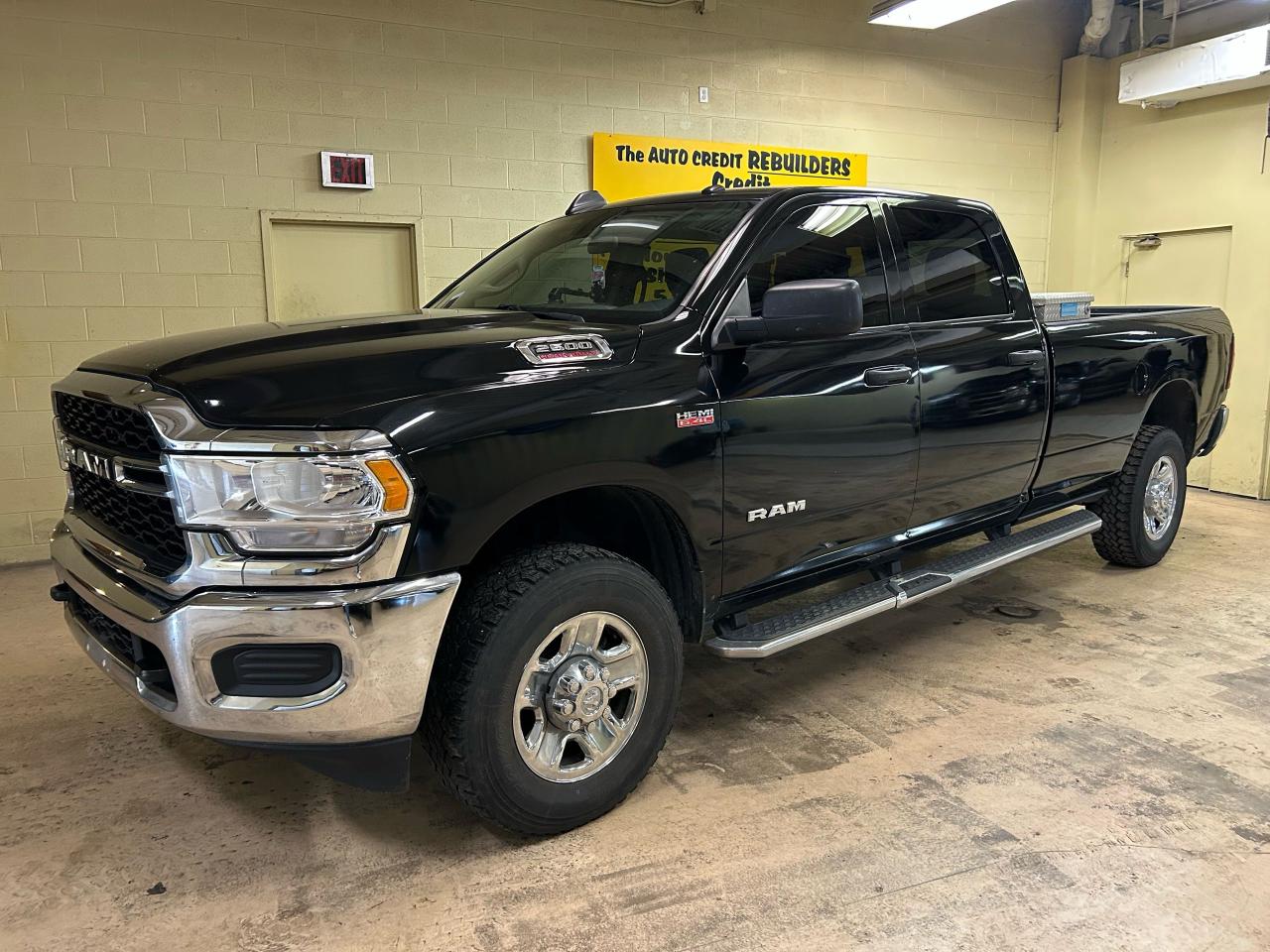 2019 RAM 2500 Tradesman - Photo #3