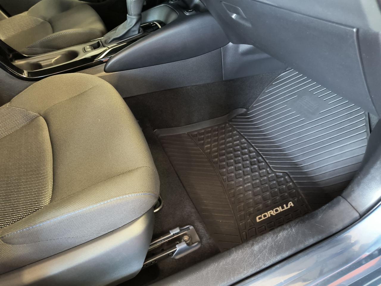 2021 Toyota Corolla SE Photo0