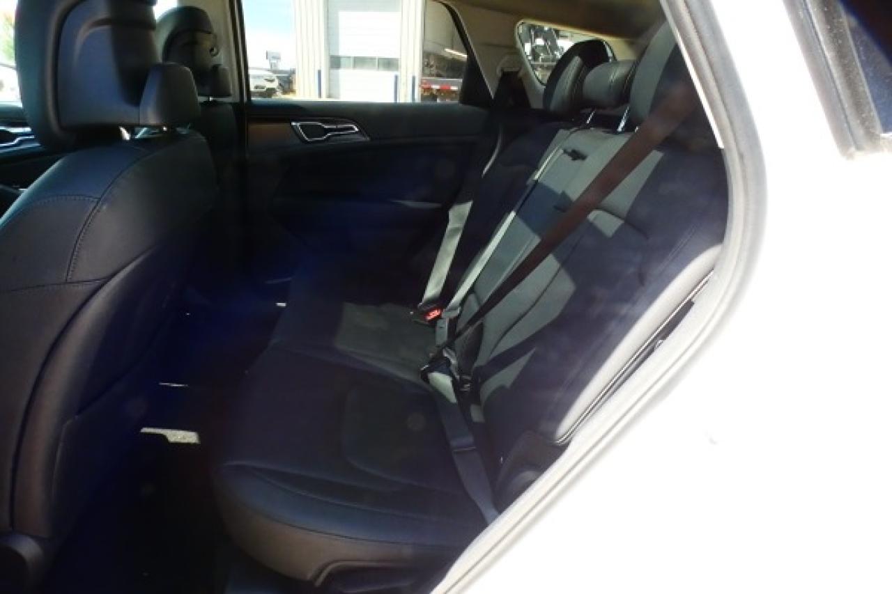 2024 Kia Sportage EX w/Htd Leather, pano S/R, NAV, BUC - Photo #10