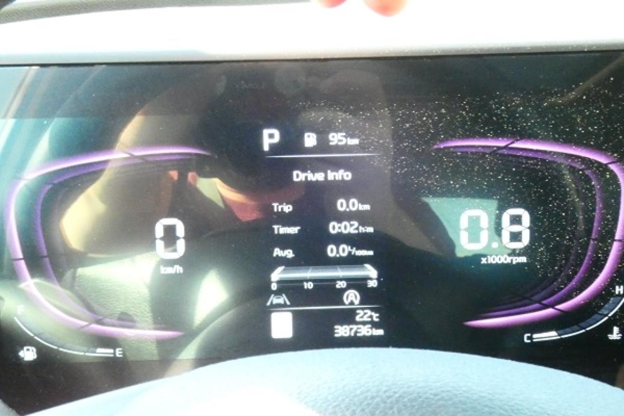 2024 Kia Sportage EX AWD w/Htd Leather, pano S/R, NAV, BUC - Photo #13