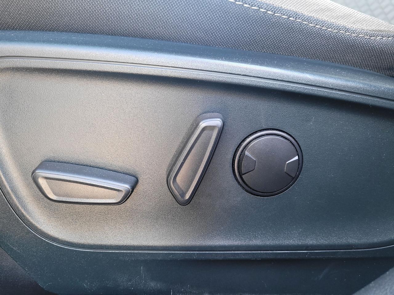 2020 Ford Escape SE AWD Photo5