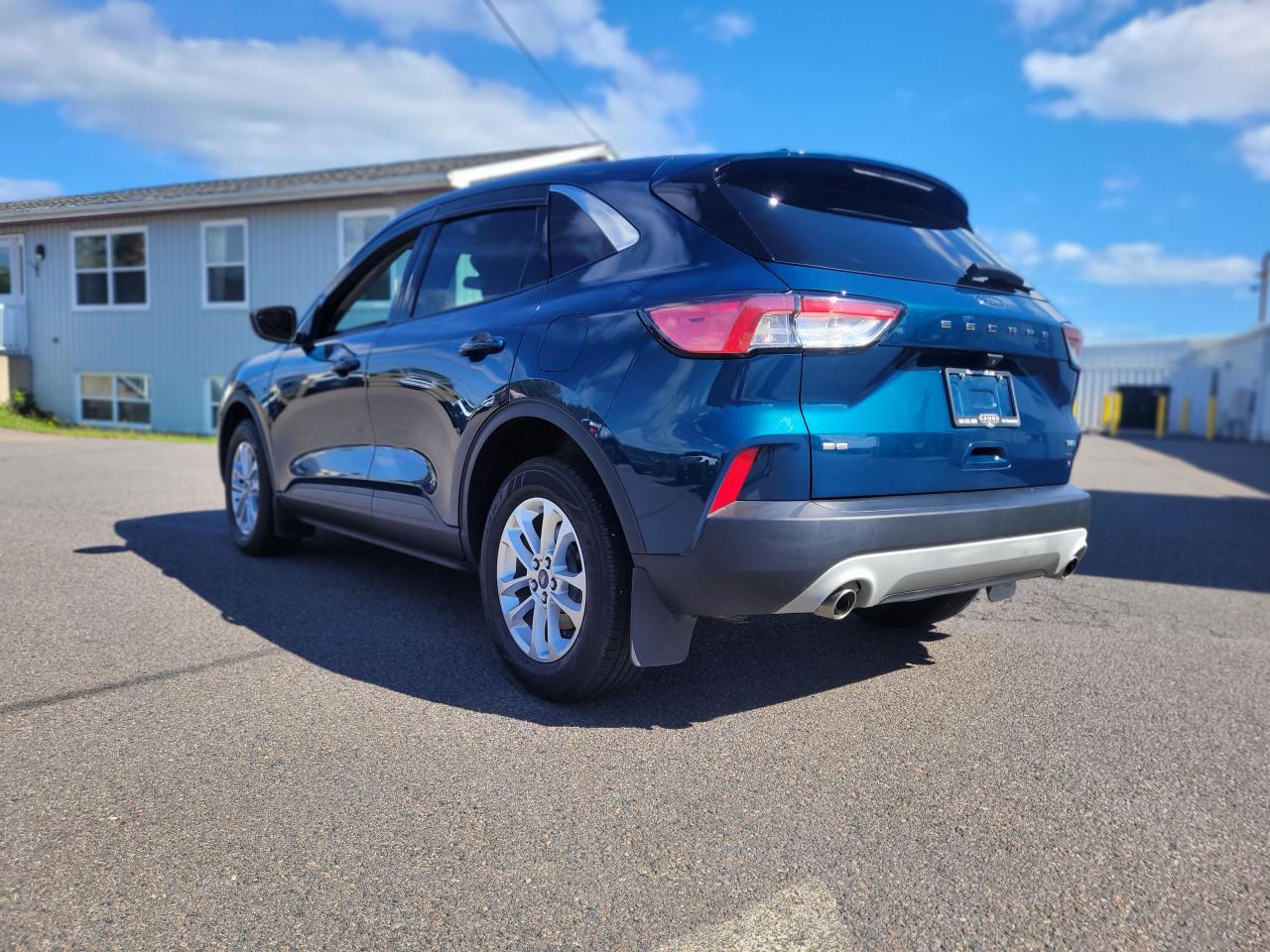 2020 Ford Escape SE AWD Photo
