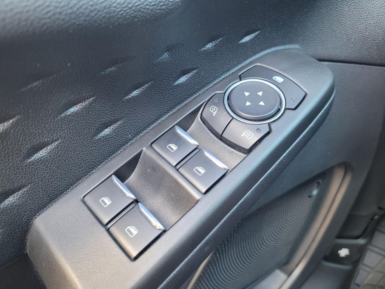 2020 Ford Escape SE AWD Photo5