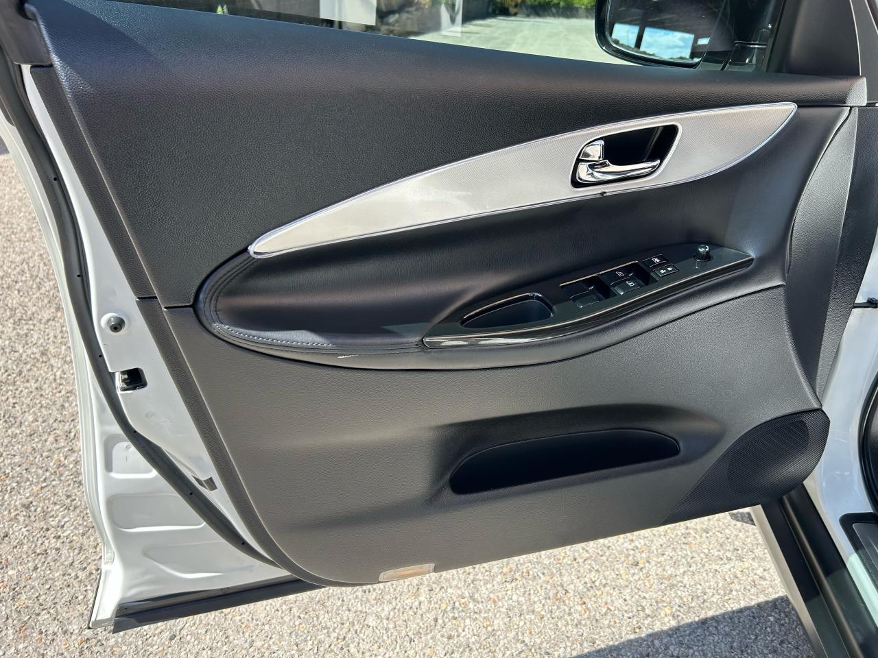 2015 Infiniti QX50  - Photo #11