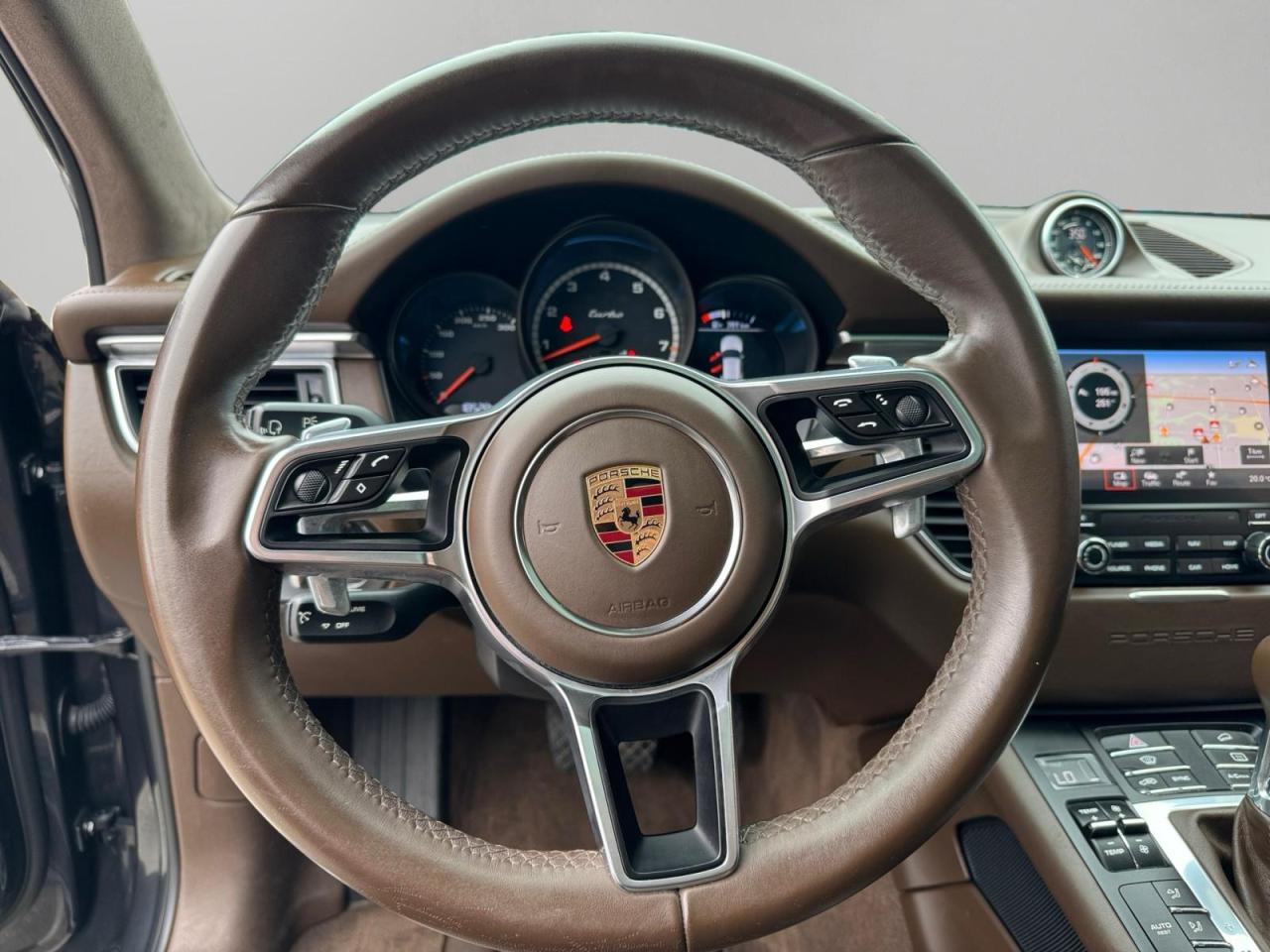 2017 Porsche Macan AWD 4dr Turbo Photo