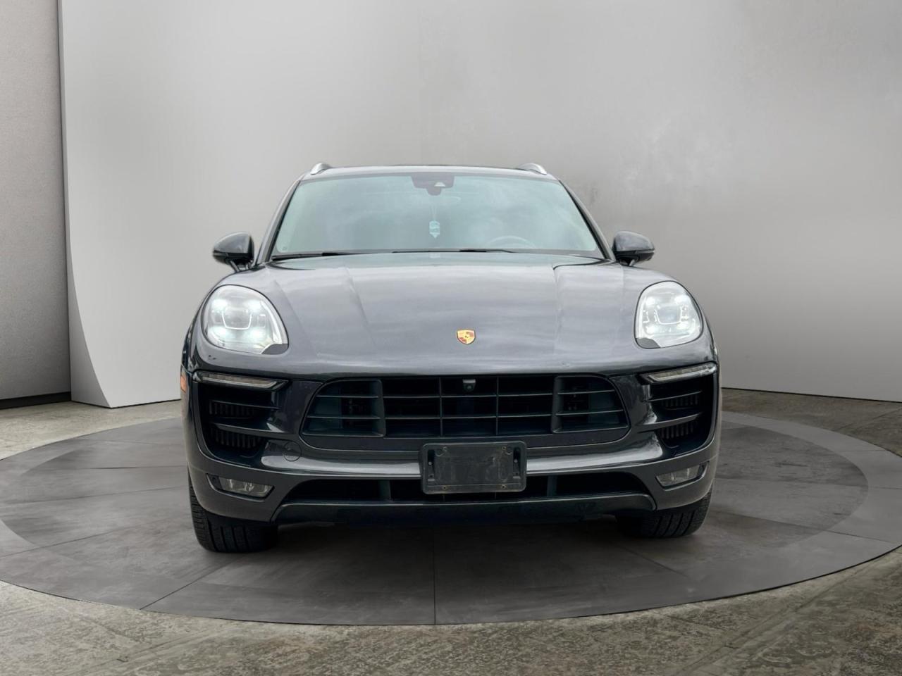 2017 Porsche Macan AWD 4dr Turbo Photo4