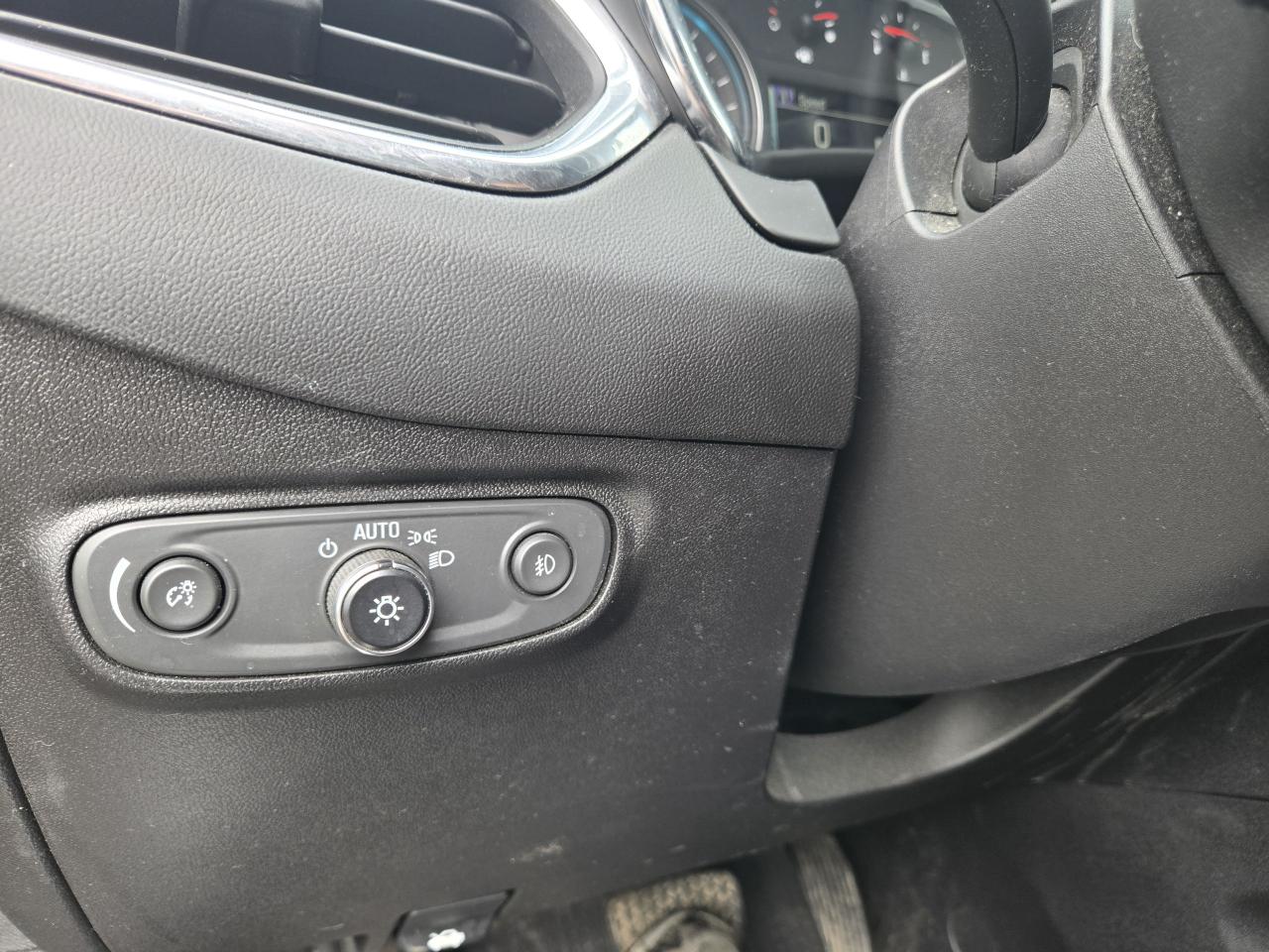 2018 Chevrolet Equinox Premier - Photo #17