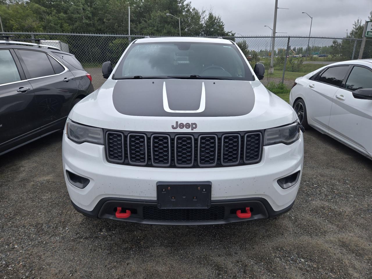 2017 Jeep Grand Cherokee Trailhawk - Photo #2