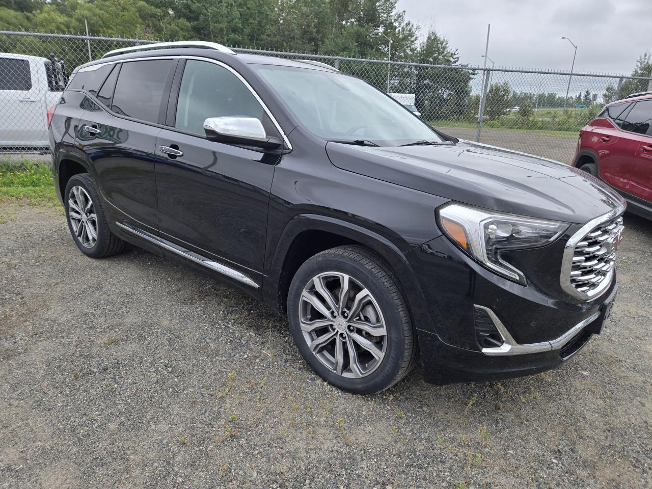 2020 GMC Terrain Denali - Photo #3