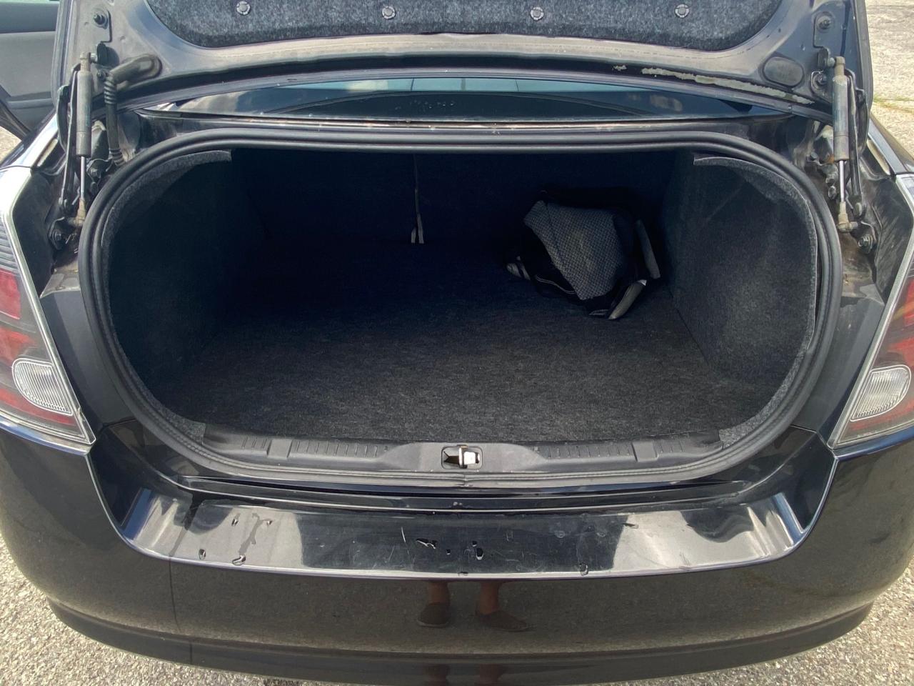 2012 Nissan Sentra 4dr Sdn I4 CVT 2.0 S - Photo #15