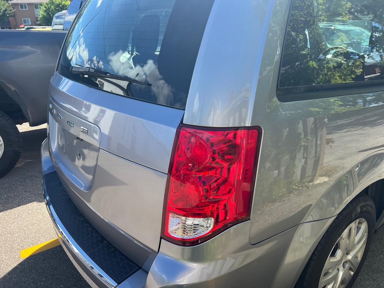 2016 Dodge Grand Caravan CANADA VALUE PACKAGE Photo3