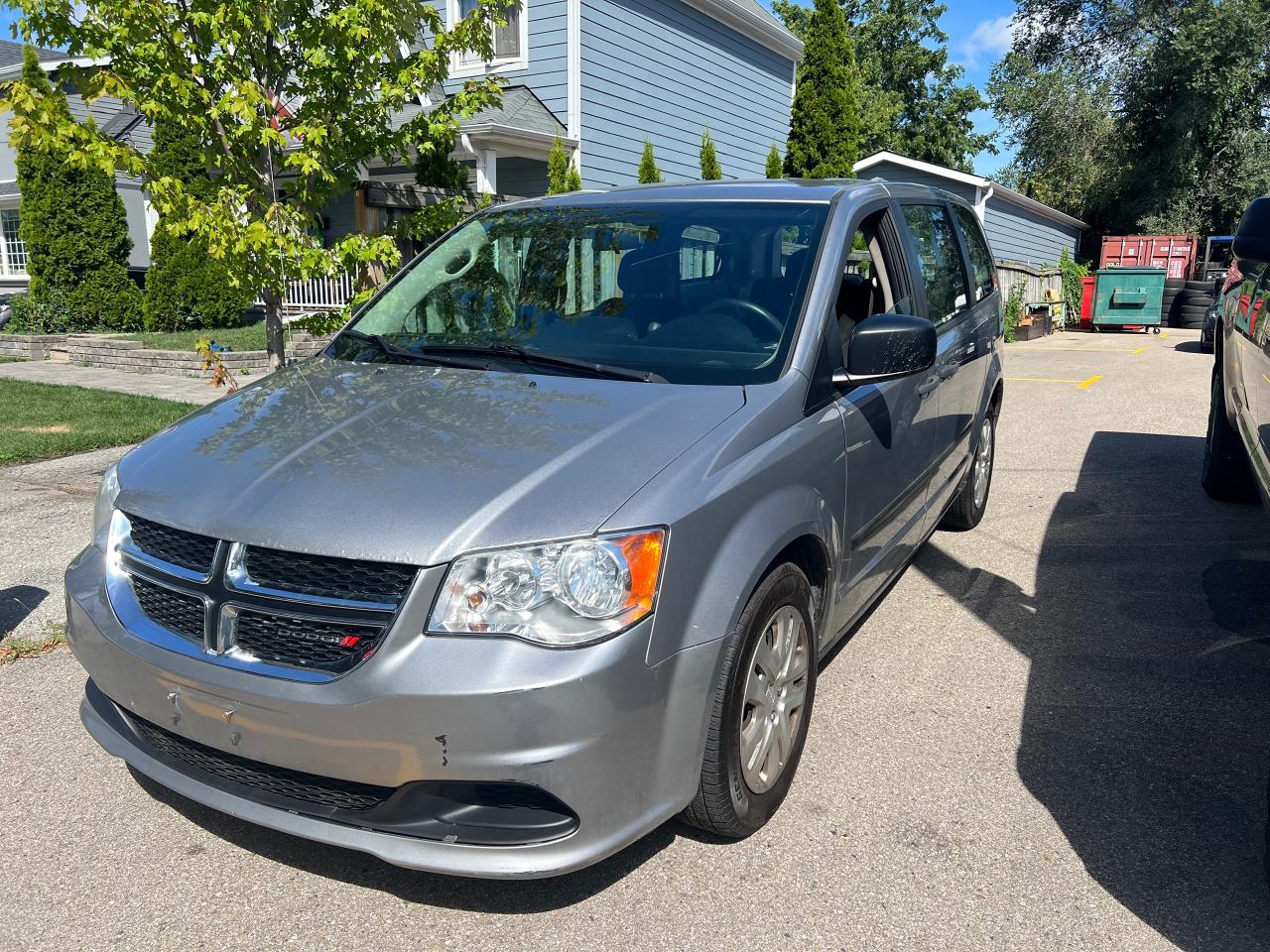2016 Dodge Grand Caravan CANADA VALUE PACKAGE Photo2