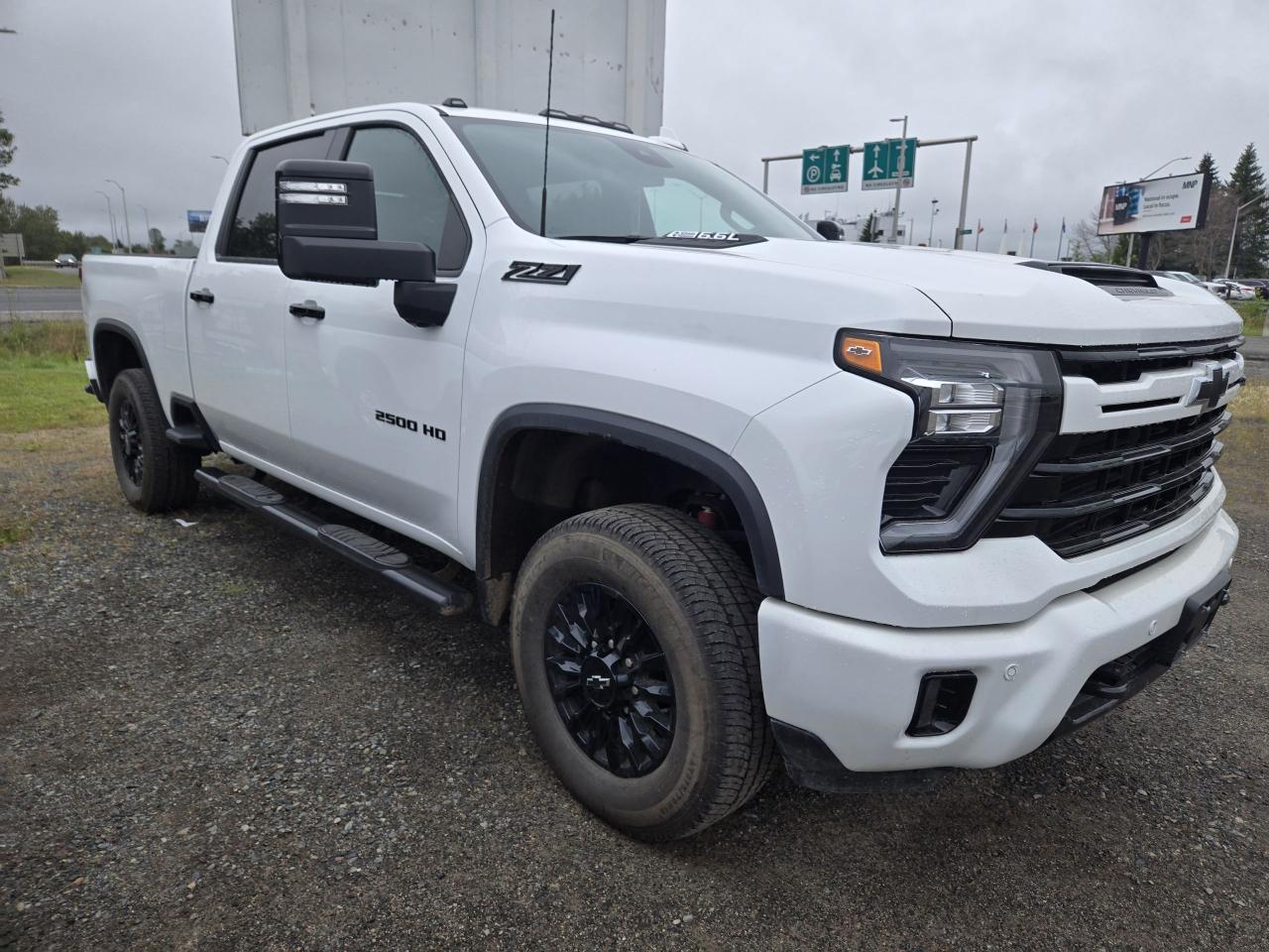2024 Chevrolet 2500HD LTZ - Photo #3
