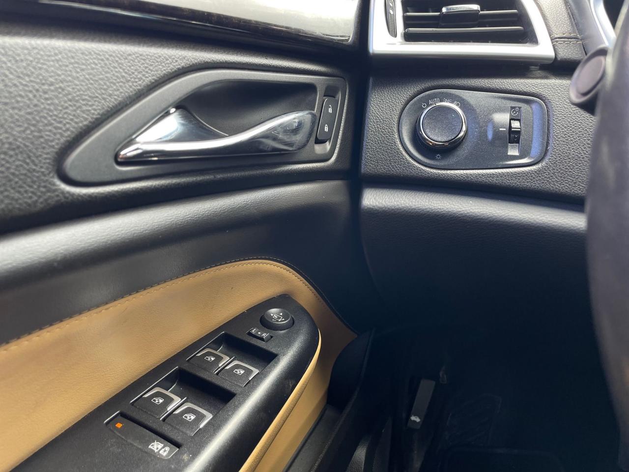 2015 Cadillac SRX Luxury*VENTILATED, HEATED SEAT &STEERING,MOONROOF* - Photo #10