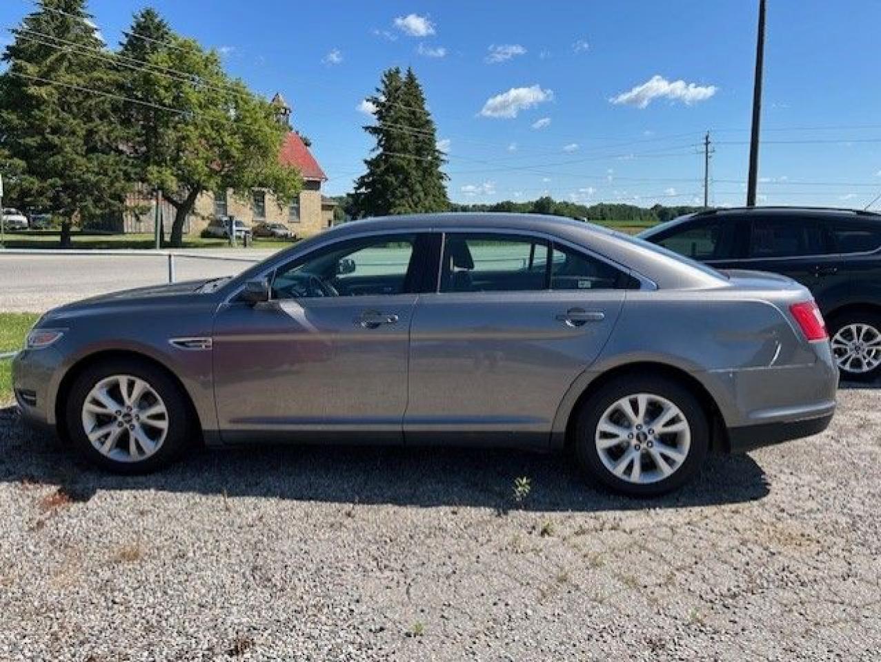 Used 2012 Ford Taurus SEL for sale in Belmont, ON