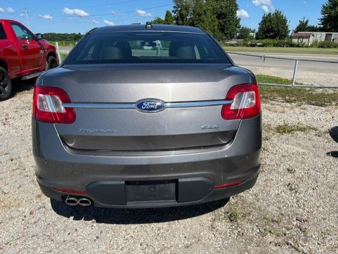 2012 Ford Taurus SEL Photo3