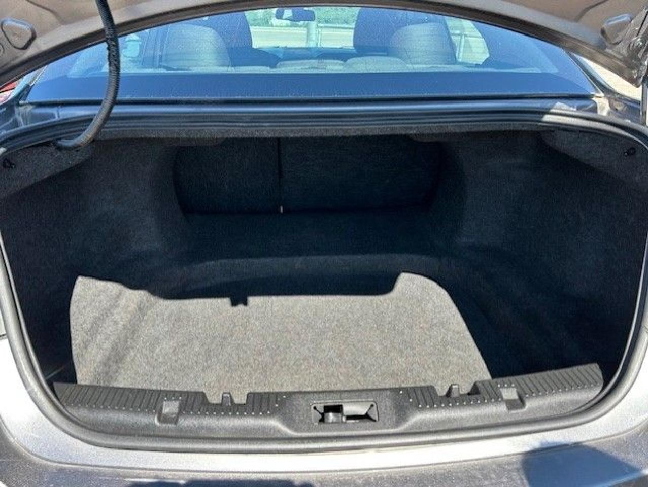 2012 Ford Taurus SEL Photo4