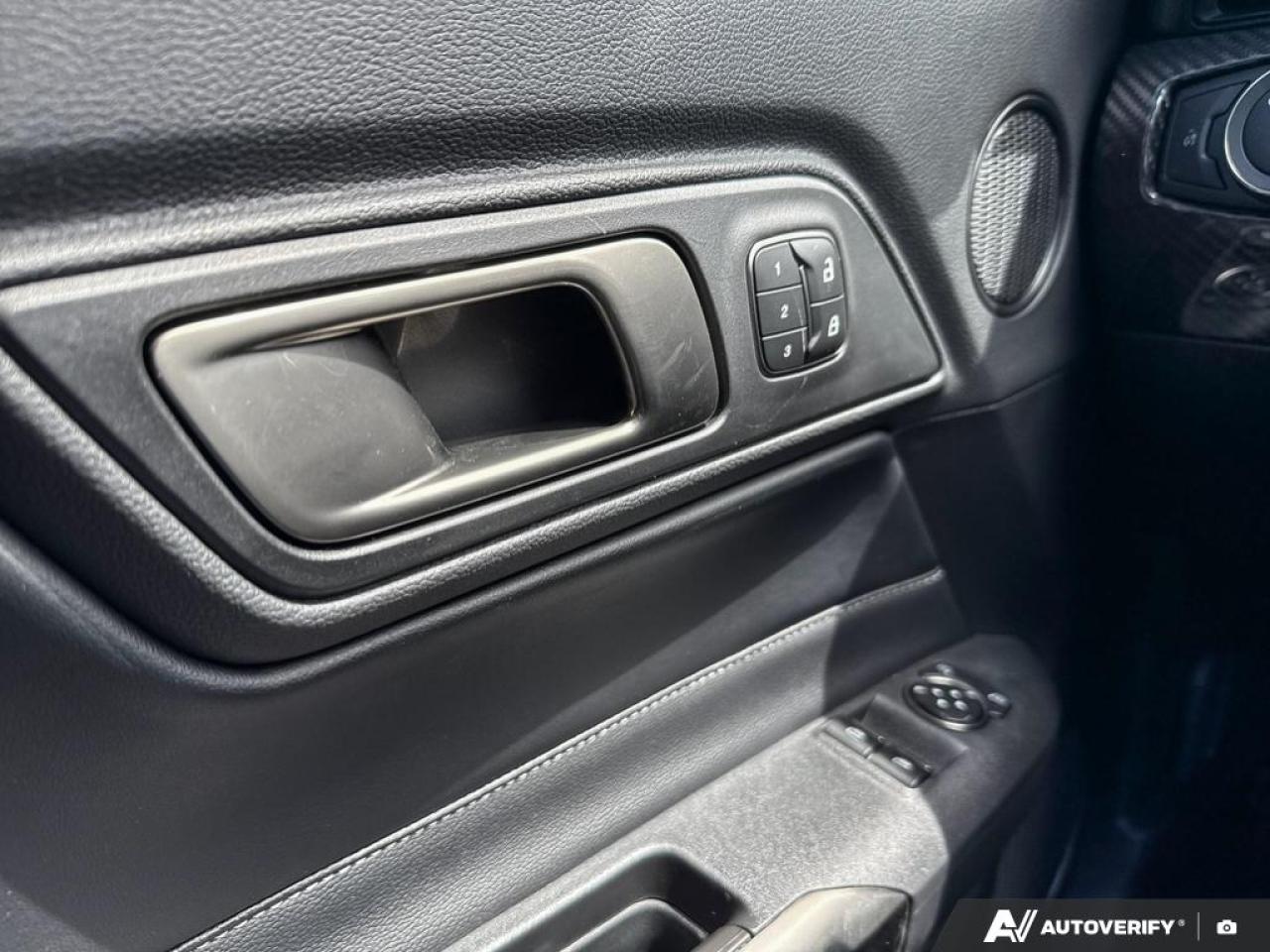 2022 Ford Mustang SHELBY GT500 / SUPERCHARGED V8 / RECARO SEATS - Photo #11