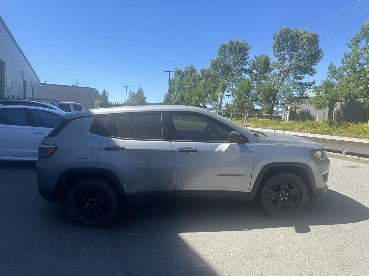 2019 Jeep Compass Sport FWD Clean Title BC Local - Photo #6