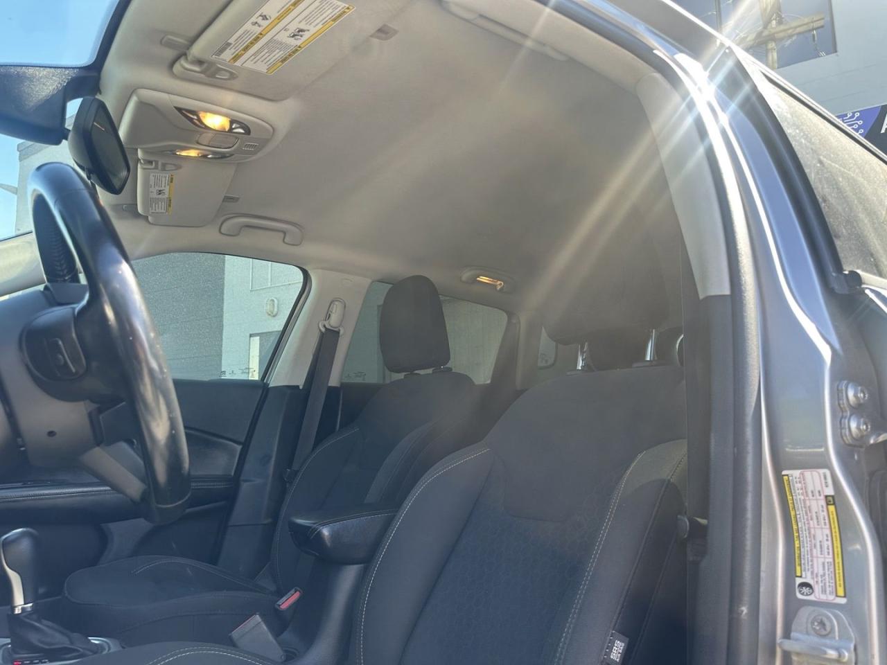 2019 Jeep Compass Sport FWD Clean Title BC Local - Photo #13
