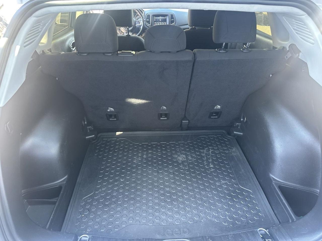 2019 Jeep Compass Sport FWD Clean Title BC Local - Photo #19