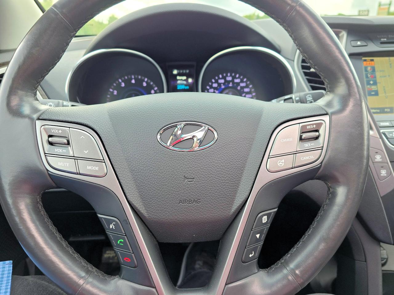 2016 Hyundai Santa Fe Sport Limited 117,342 KM, Loaded - Photo #9