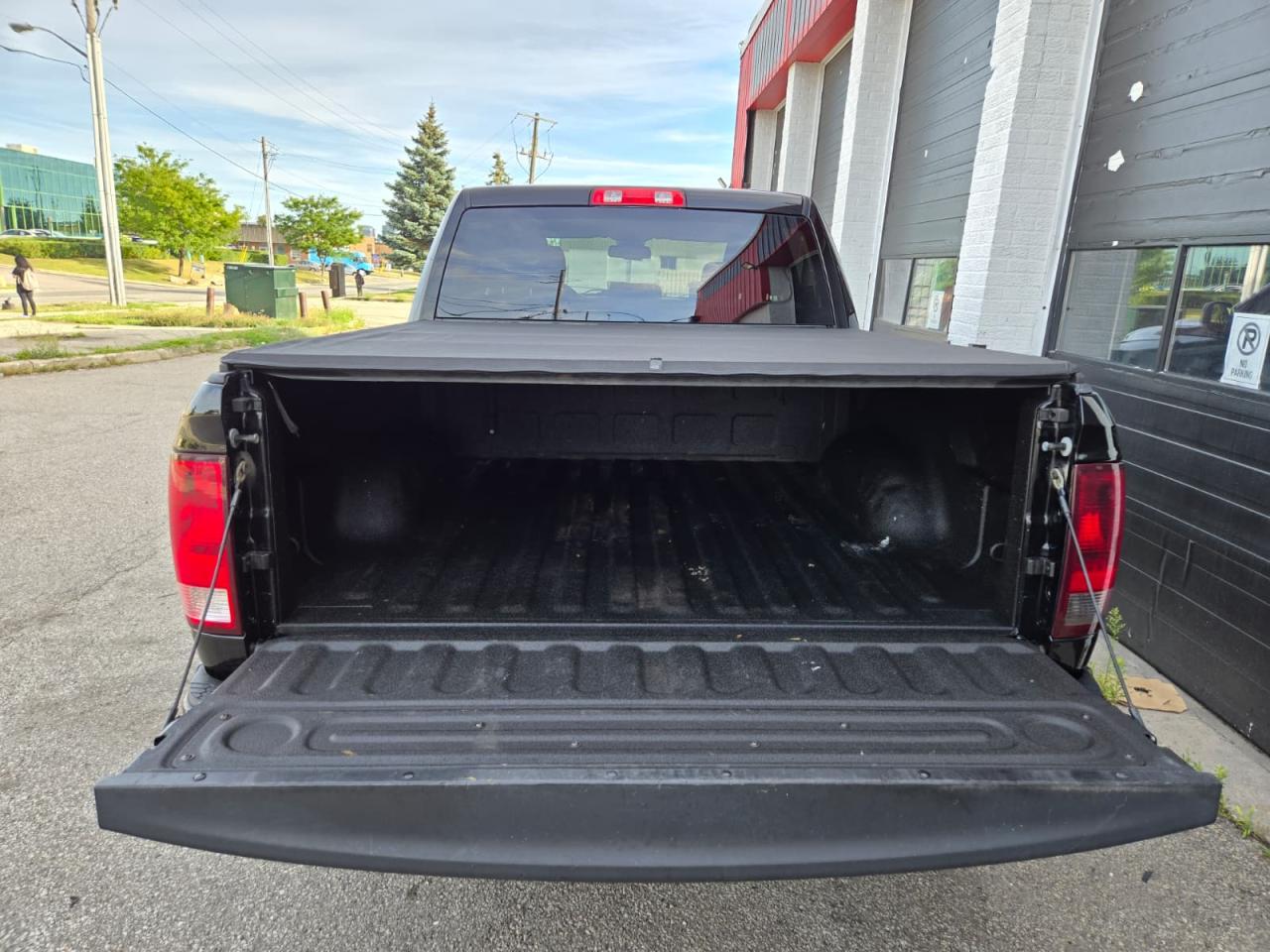 2021 RAM 1500 Classic SLT 4x4 - SUNROOF|CAMERA|ALPINE|ALLOY WHEELS - Photo #21