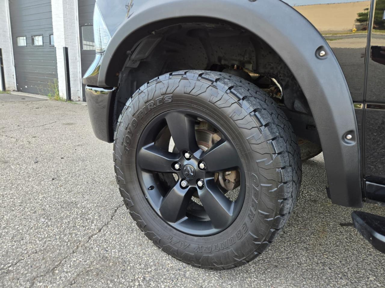 2021 RAM 1500 Classic SLT 4x4 - SUNROOF|CAMERA|ALPINE|ALLOY WHEELS - Photo #5