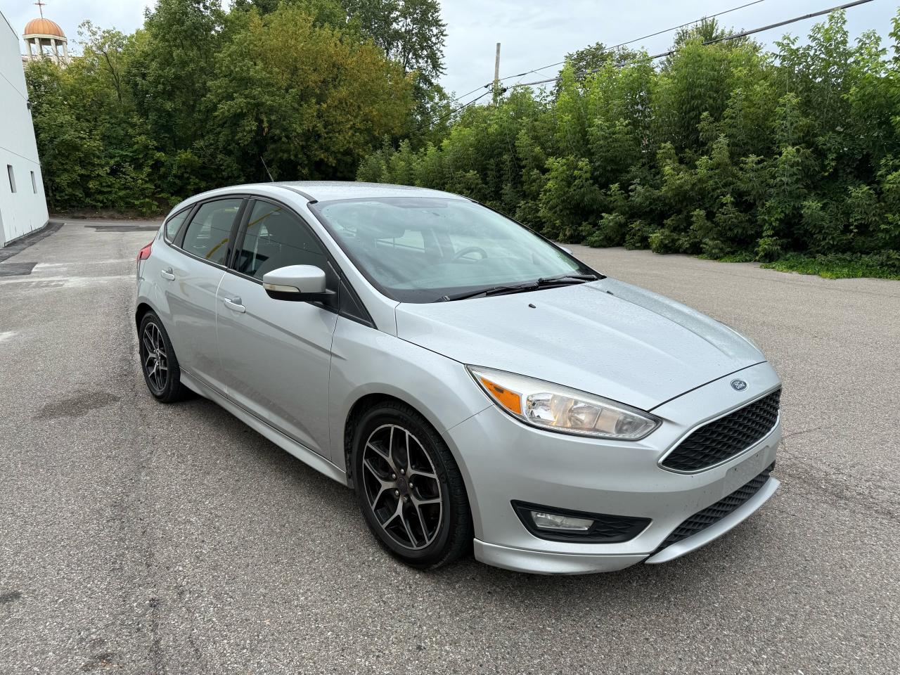 2015 Ford Focus 5DR HB SE Photo2