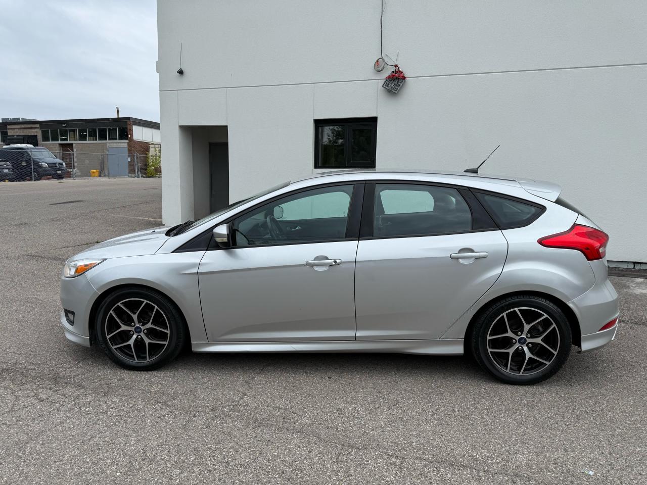 2015 Ford Focus SE - Photo #9