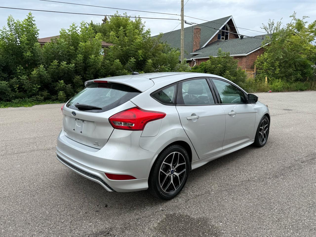 2015 Ford Focus SE - Photo #5