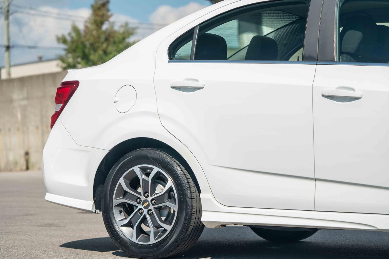 2017 Chevrolet Sonic LT - Photo #13