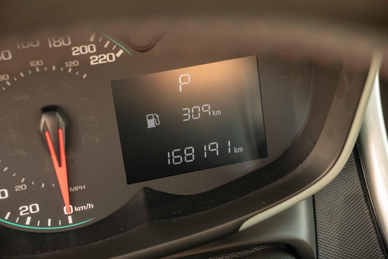 2017 Chevrolet Sonic LT - Photo #28