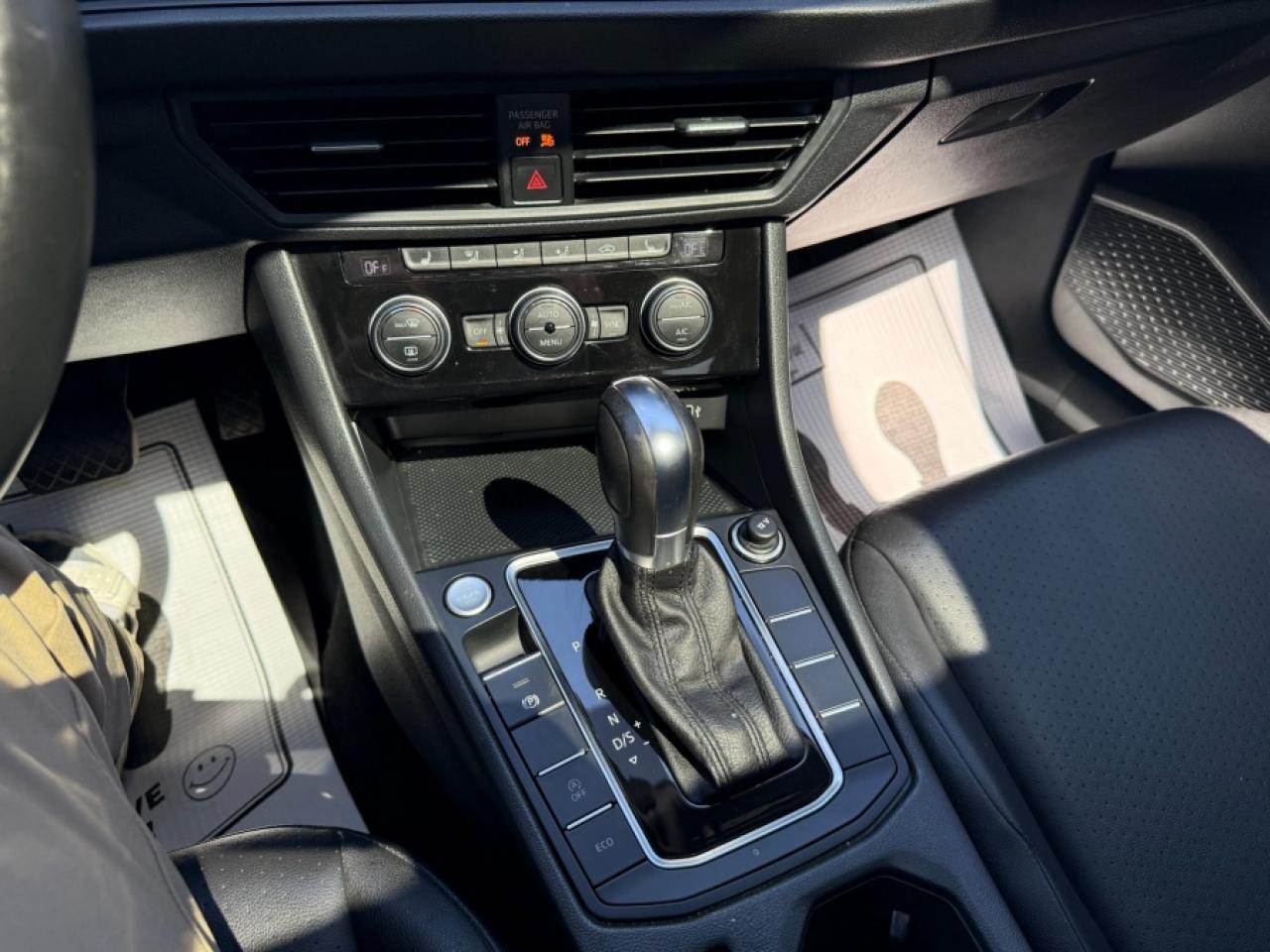 2019 Volkswagen Jetta HIGHLINE/SERVICE RECORDS/LEATHER/SUNROOF/REAR CAME - Photo #14