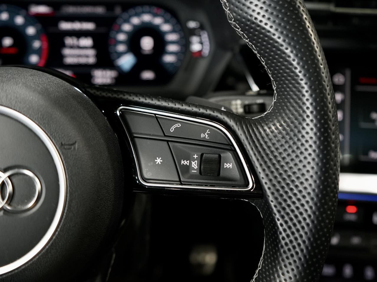 2022 Audi S3 Sedan Progressiv/ROOF/CARPLAY/DRIVE ASSIST/NO ACCIDENTS Photo