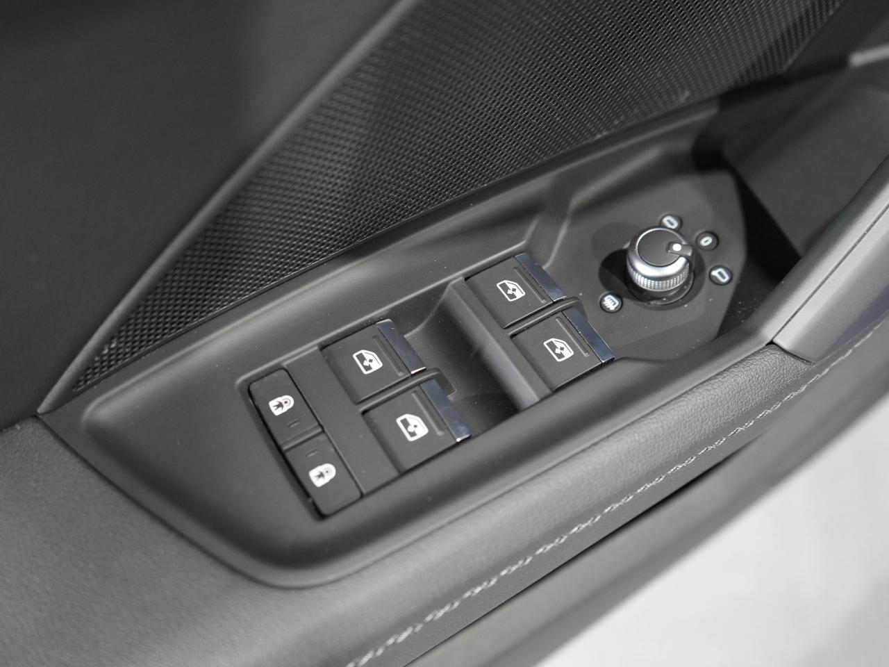 2022 Audi S3 Sedan Progressiv/ROOF/CARPLAY/DRIVE ASSIST/NO ACCIDENTS Photo