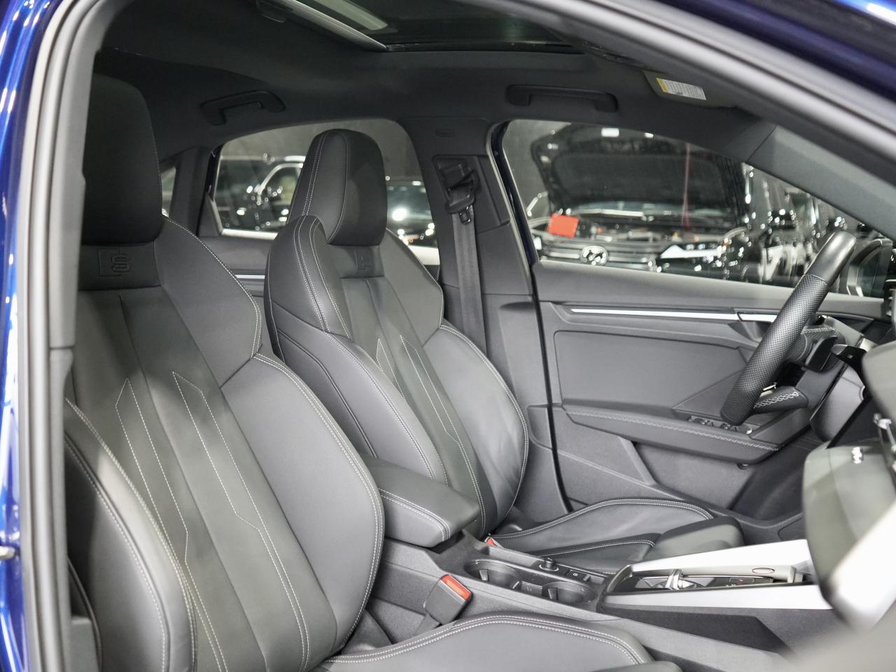 2022 Audi S3 Sedan Progressiv/ROOF/CARPLAY/DRIVE ASSIST/NO ACCIDENTS Photo