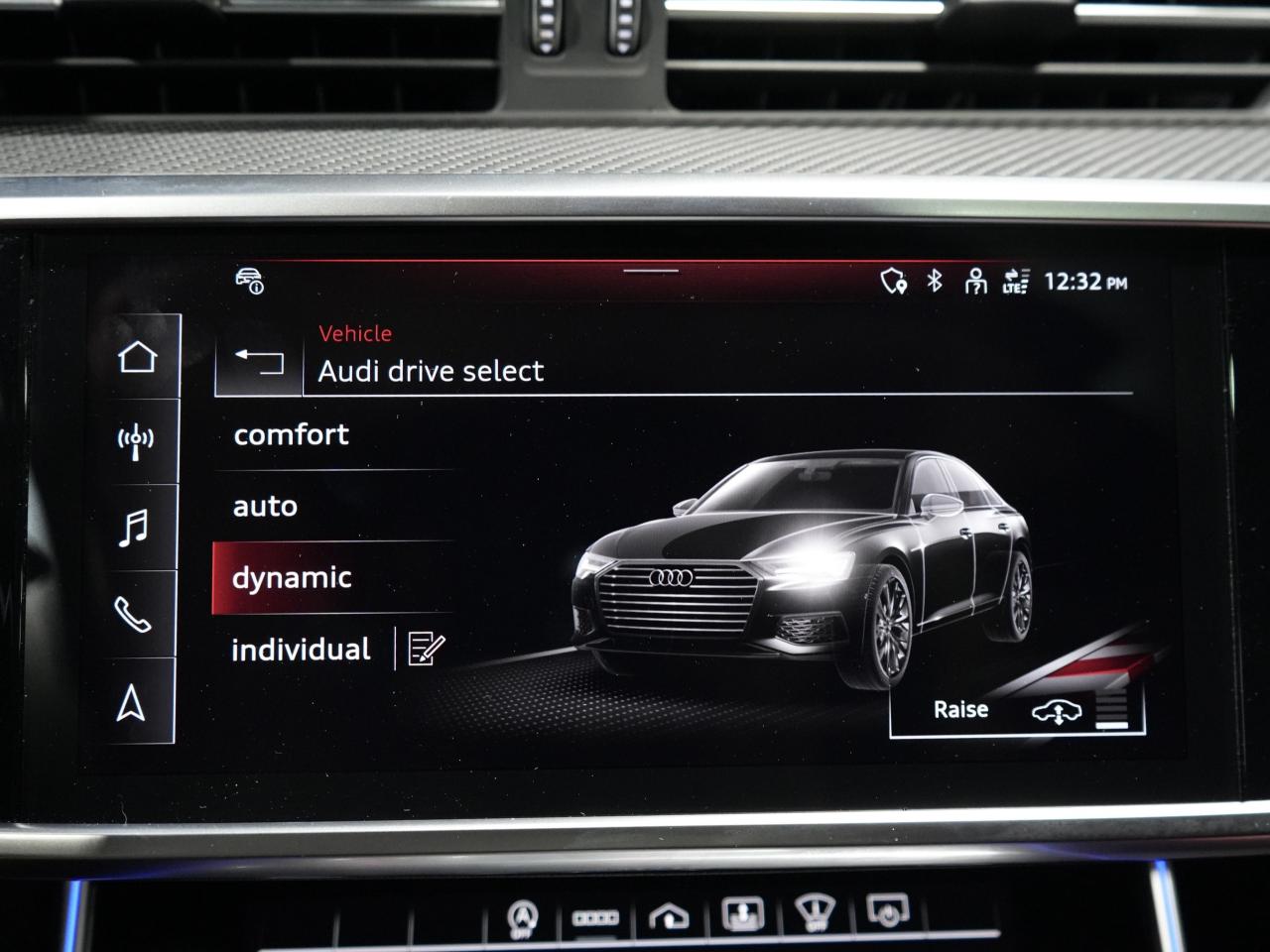 2021 Audi S6 Sedan HUD/360 CAM/21 IN RIM/B&0/CARBON FIEBR/NO ACCIDENT Photo