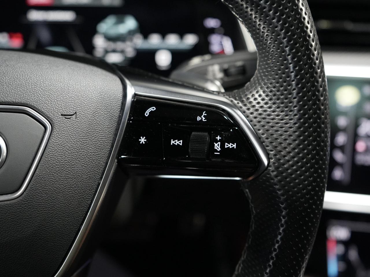 2021 Audi S6 Sedan HUD/360 CAM/21 IN RIM/B&0/CARBON FIEBR/NO ACCIDENT Photo