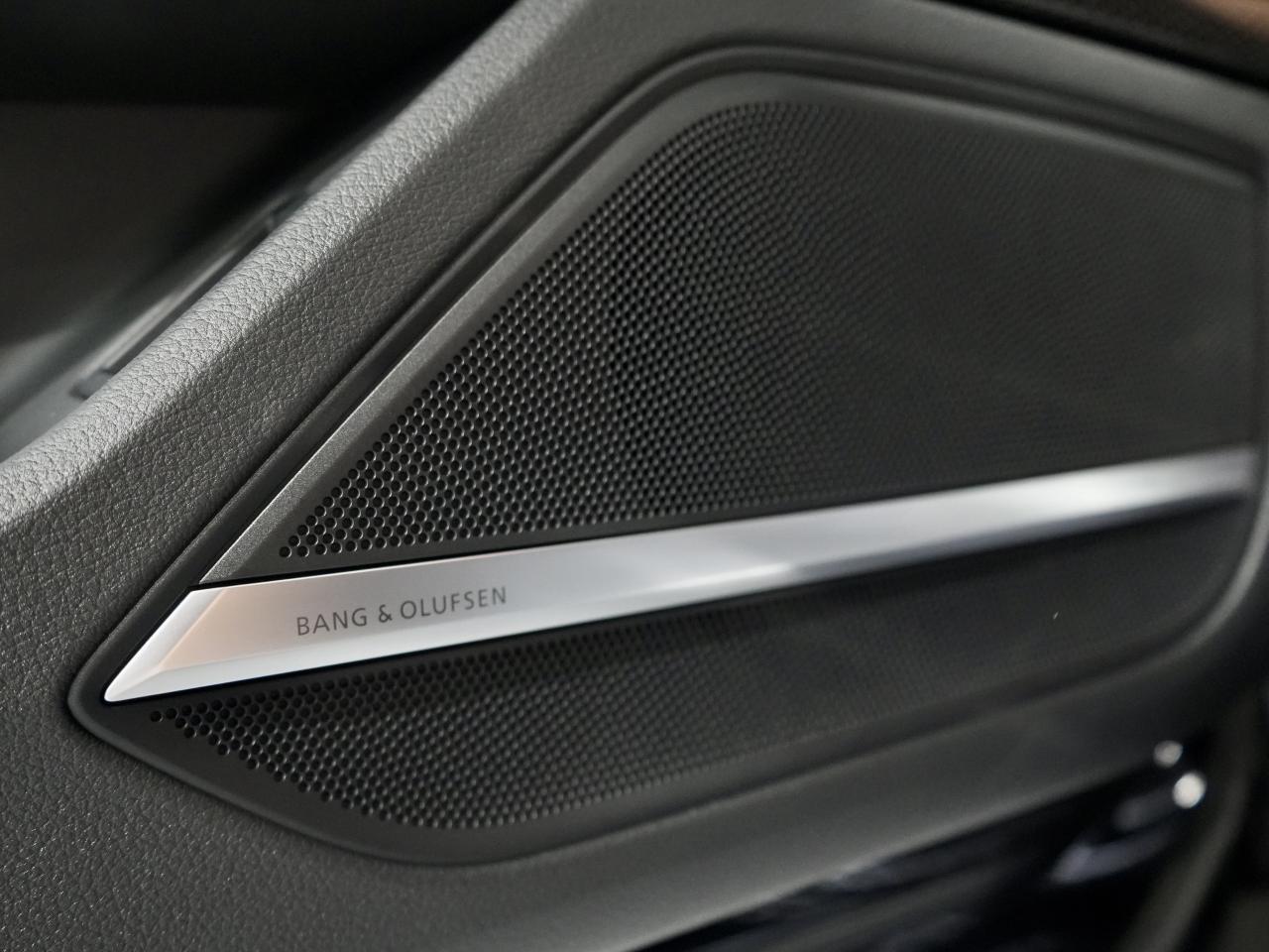 2021 Audi S8 HUD/CARBON FIBER/BANG&O/PANO/360 CAM/NO ACCIDENT Photo