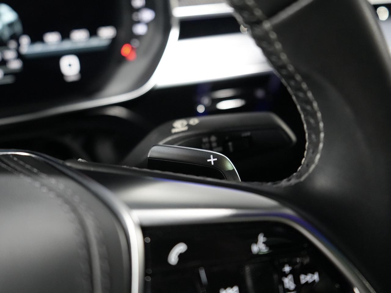 2021 Audi S8 HUD/CARBON FIBER/BANG&O/PANO/360 CAM/NO ACCIDENT Photo