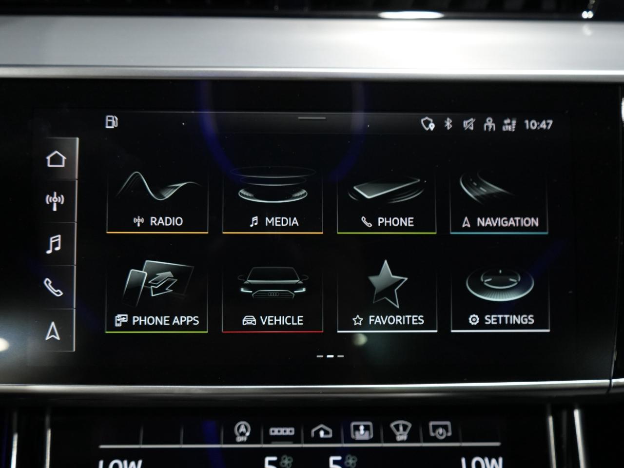 2021 Audi S8 HUD/CARBON FIBER/BANG&O/PANO/360 CAM/NO ACCIDENT Photo