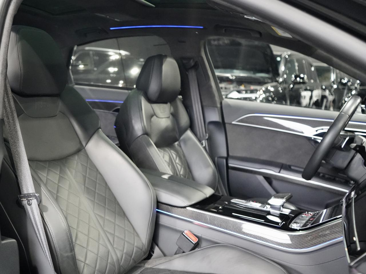 2021 Audi S8 HUD/CARBON FIBER/BANG&O/PANO/360 CAM/NO ACCIDENT Photo